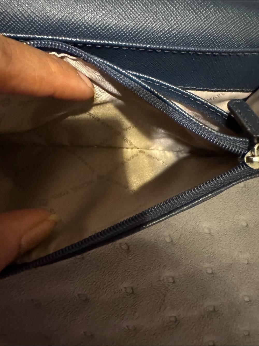 MICHAEL KORS Navy Leather Crossbody - Picture 8 of 11